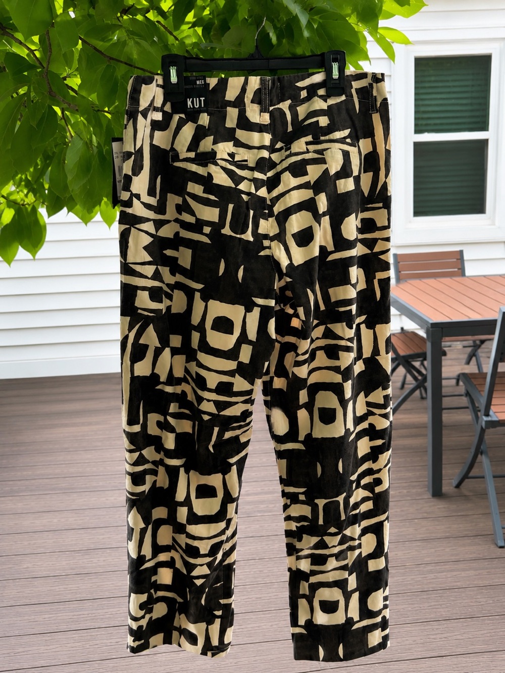 Kut from the Kloth MEG - Black & Cream Abstract Wide Leg Pants - Picture 3 of 6